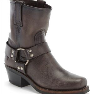 Frye Women’s Harness 8R Boot